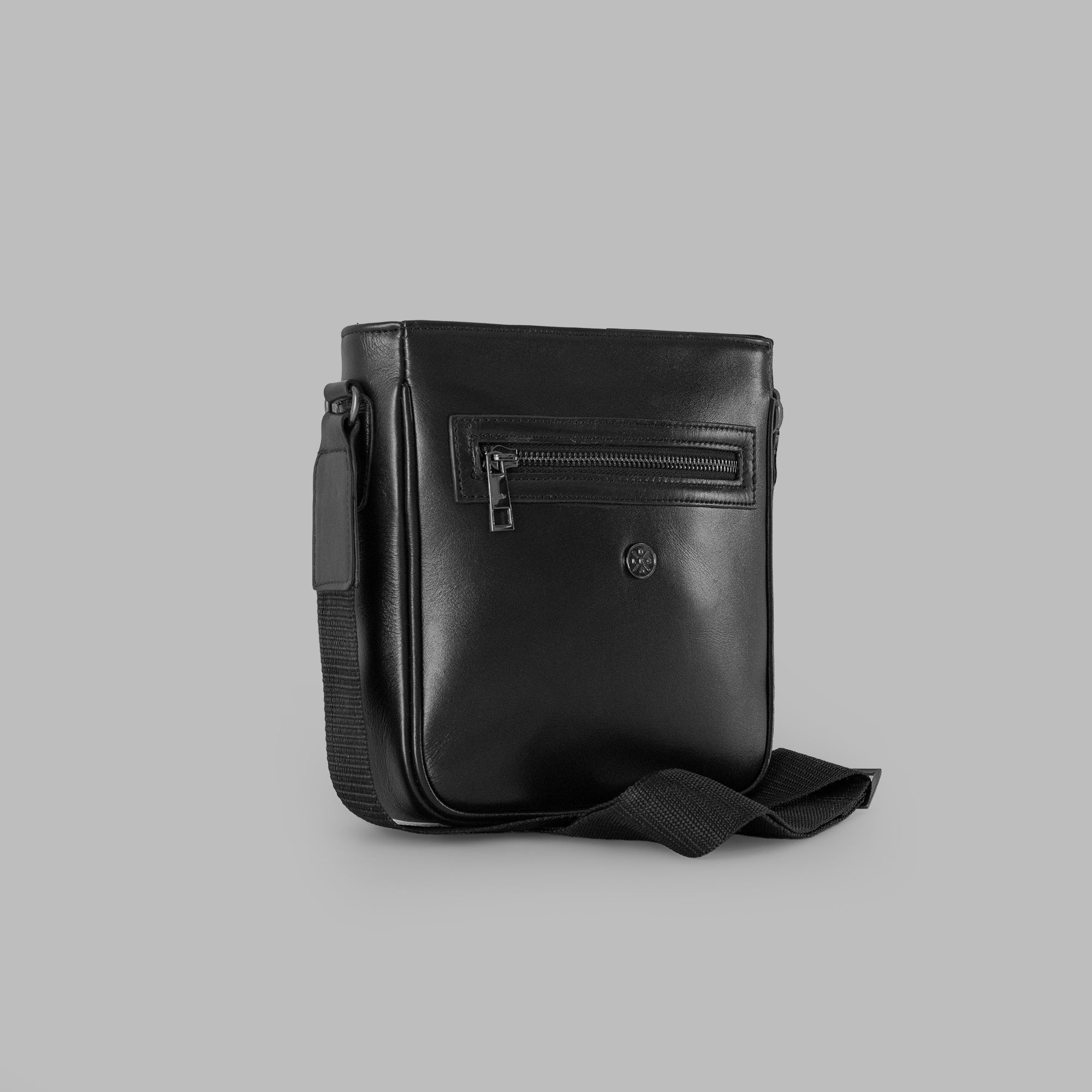 LeCuir Essential Crossbody