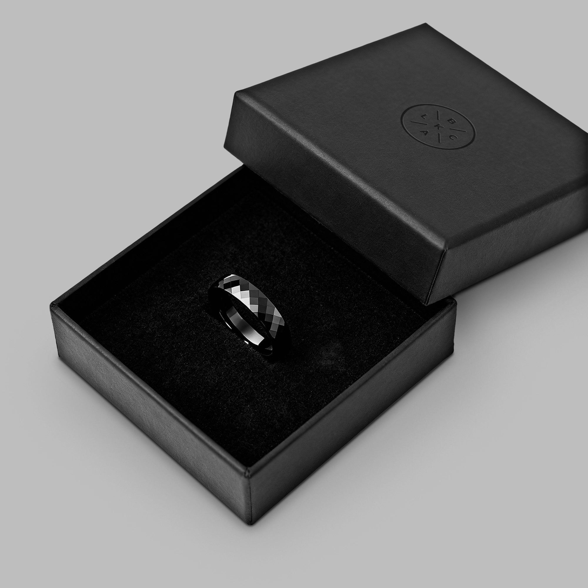Glint Ceramic Ring